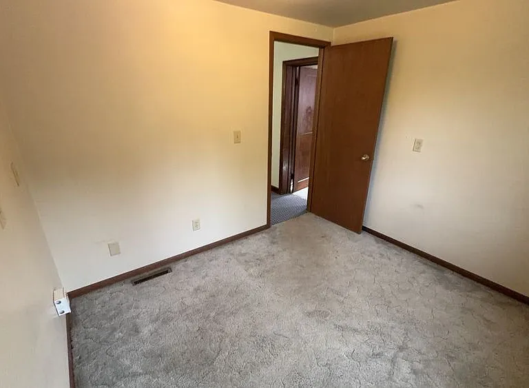 1219 State St — Photo 12