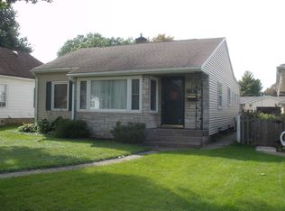 1851 32nd St, Moline, IL 61265