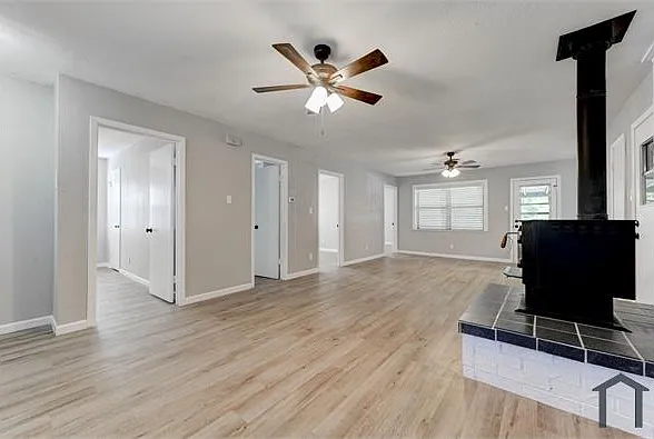1228 Chippendale Dr — Photo 2