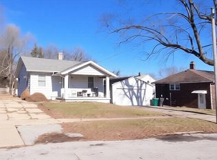 1852 E Johns Ave, Decatur, IL 62521