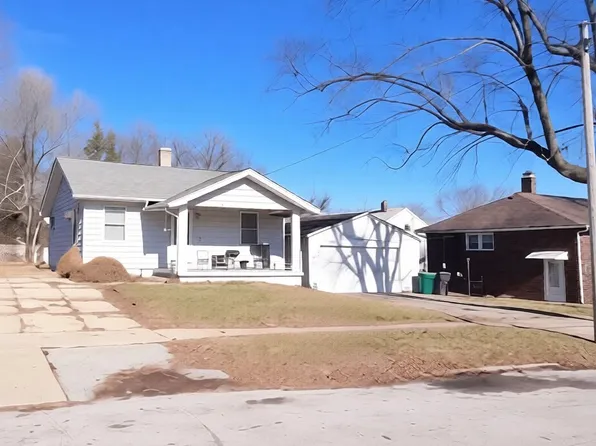 1852 E Johns Ave, Decatur, IL 62521