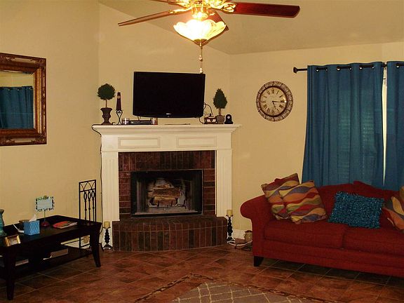 3rd image of 501 Lura St