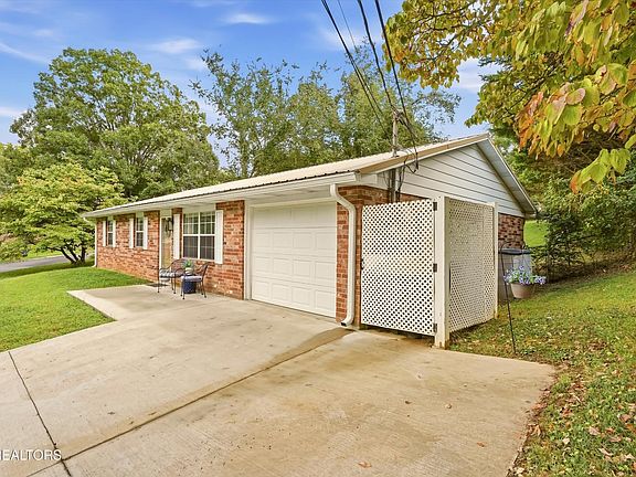 2nd image of 5608 Ridgetop Rd