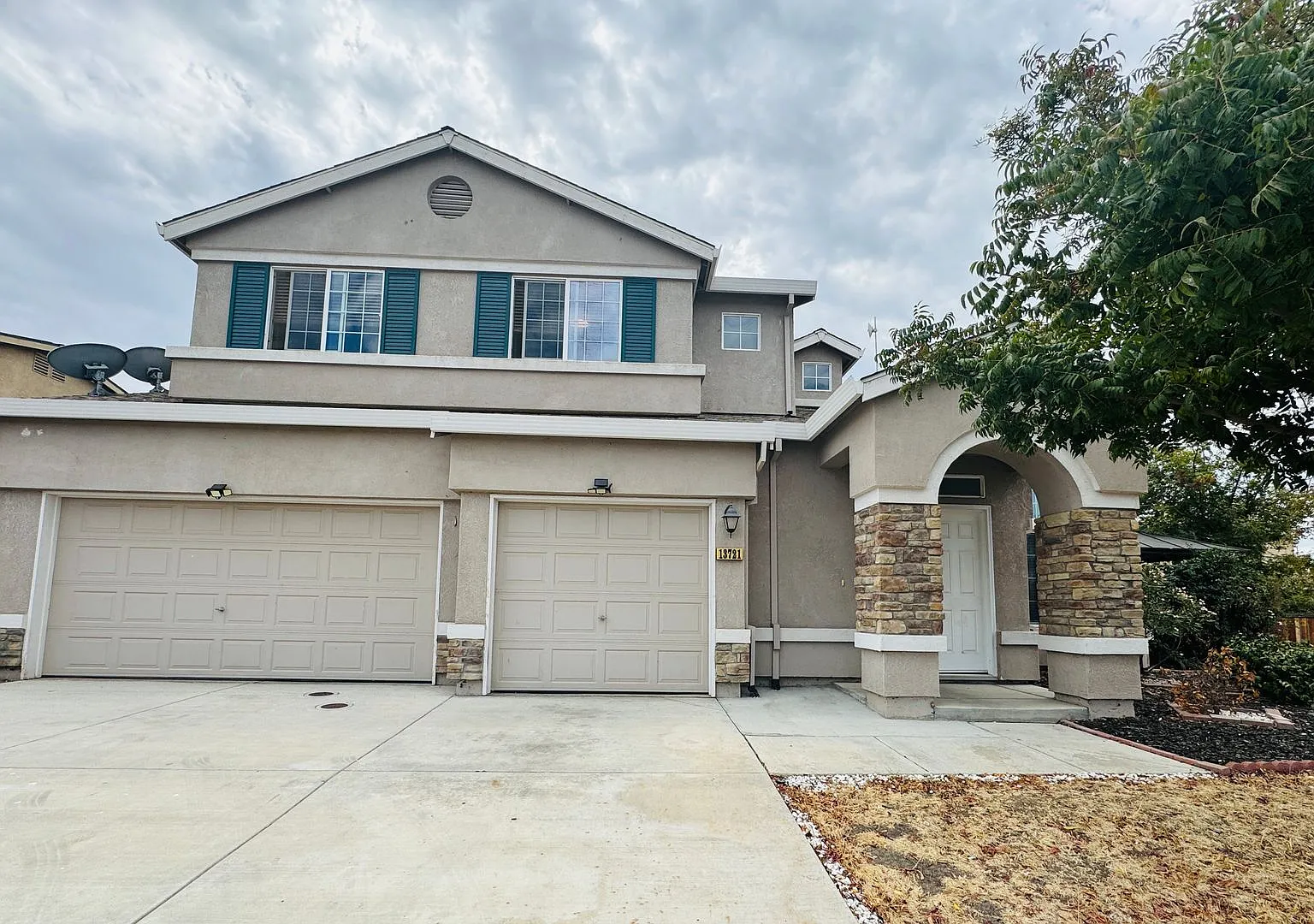Beautifully Remodeled 5-Bedroom 4 Bath Home in Santa Nella! — Photo 1