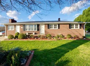 100 Wildrose Ln, Greenville, SC 29617