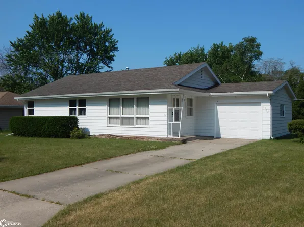 1302 6th St, Eldora, IA 50627