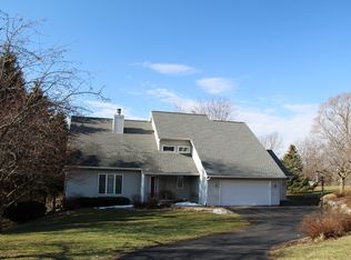 1417 Ravenoaks Trl, Oregon, WI 53575