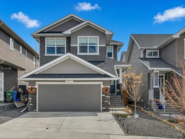 36 W Crestbrook Link SW, Calgary, AB T3B 1G9