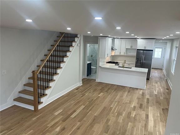 2nd image of 191 Jackson Ave