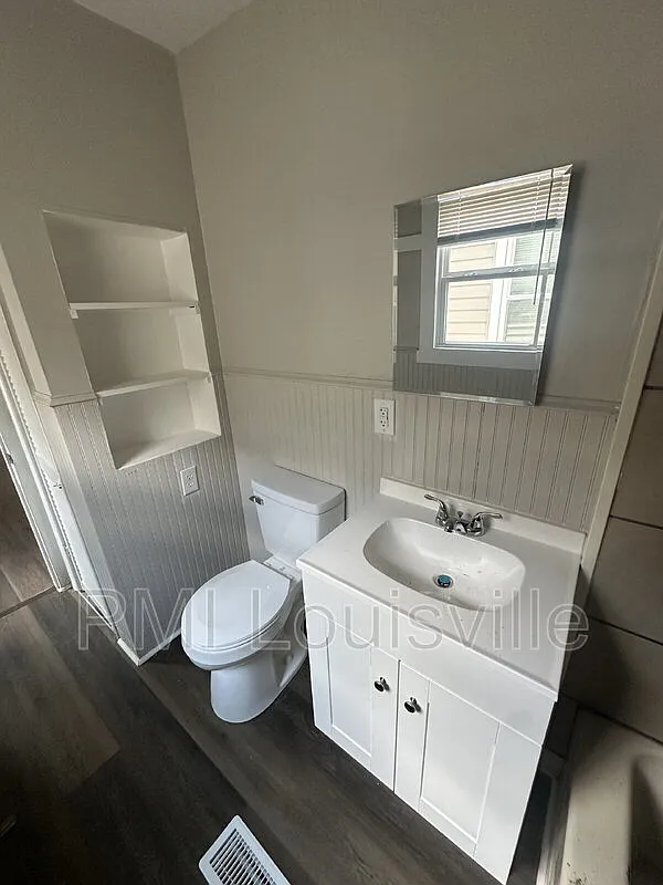 1 bed, 1.0 bath, 936 sqft, $895 — Photo 2