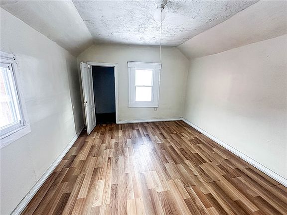 5th image of 48 2nd St