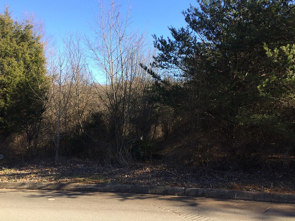 1st image of John Sparks Dr