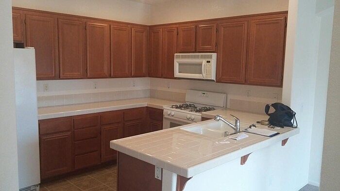 2nd image of 4460 Brisbane Way