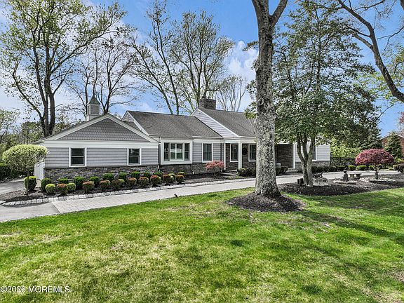 3rd image of 24 Laurelwood Drive