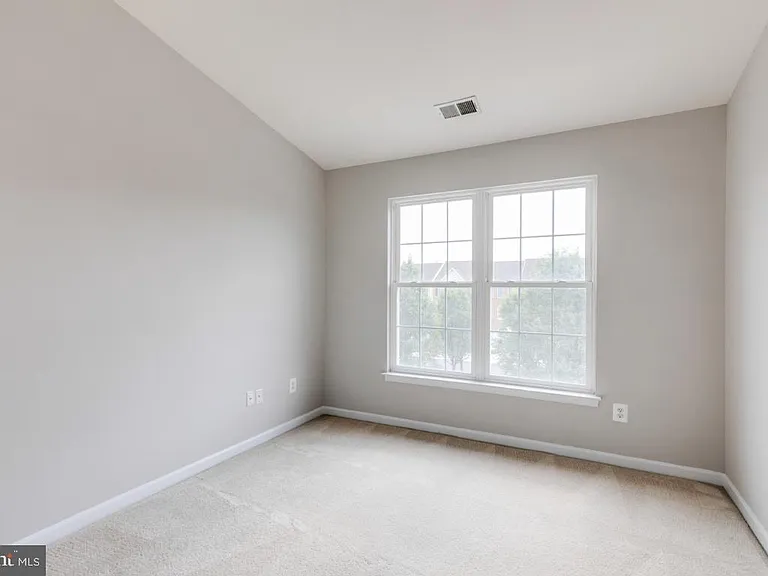 25286 McIntyre Sq — Photo 25