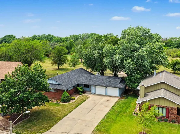 840 Pine Ct, McPherson, KS 67460