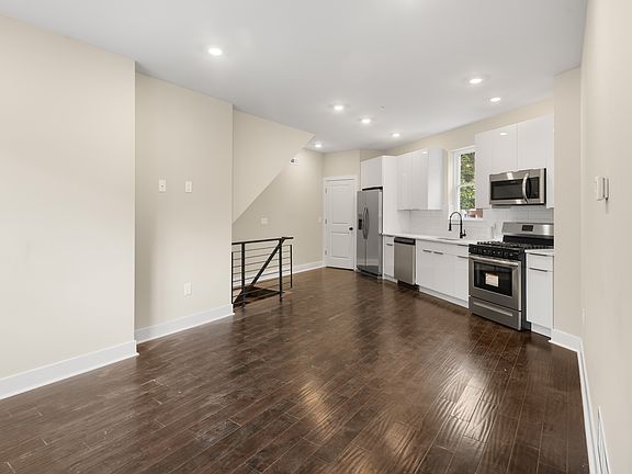 4th image of 2407 Clifford St #2A