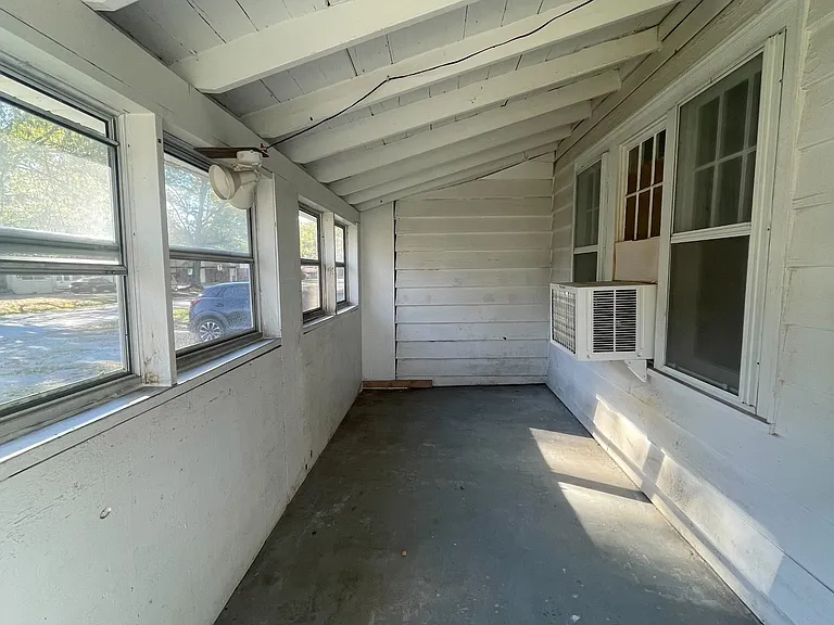 605 W 26th Ave — Photo 5
