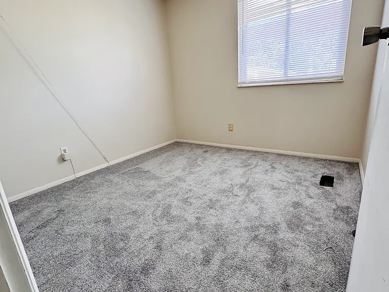 8709 Scarsdale Blvd — Photo 6