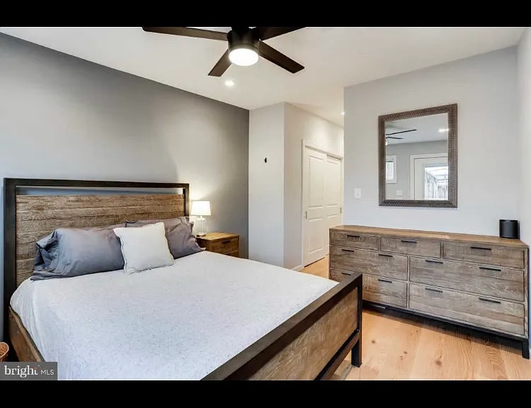 517 S Glover St — Photo 5