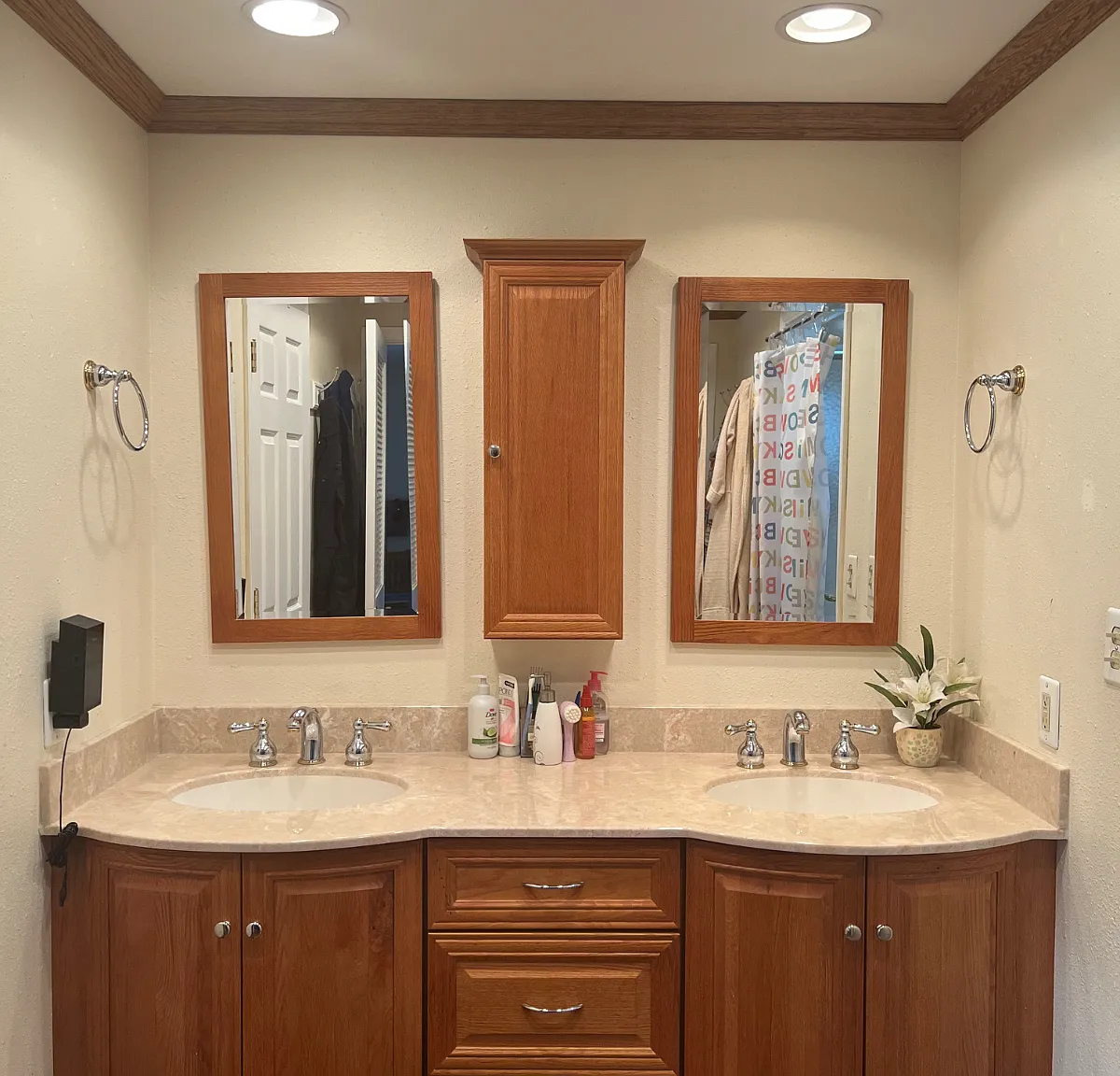 4 bed, 2260 sqft, $5,200 — Photo 3