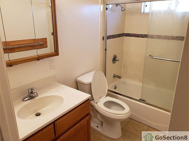2nd image of 5924 E 17th St #4