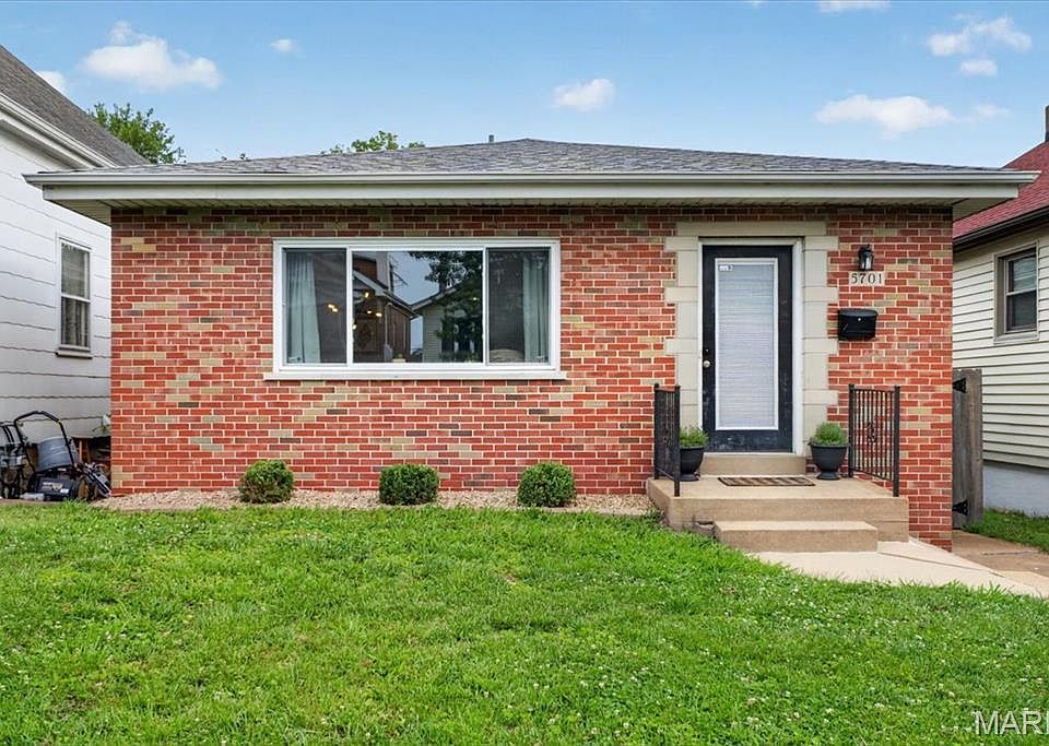 1st image of 5701 Lansdowne Ave