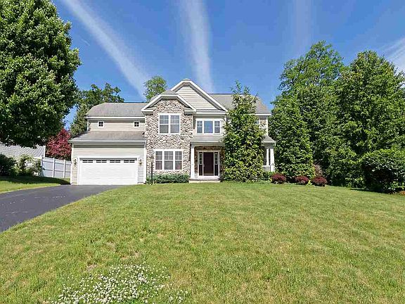 2nd image of 25 Knollwood Dr