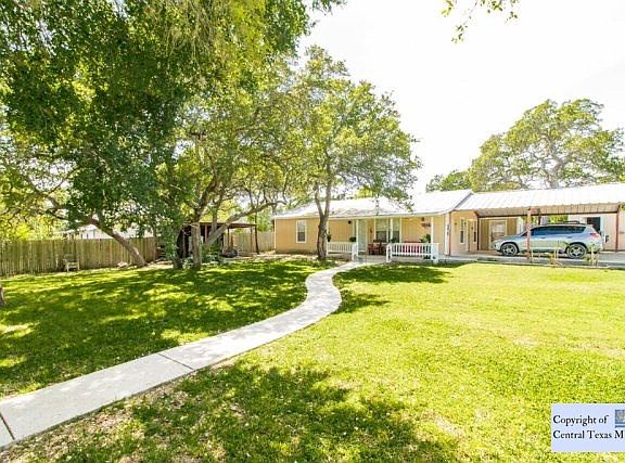 Beautiful front yard