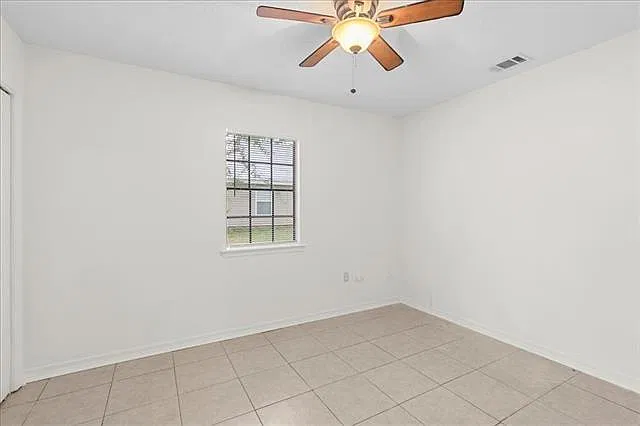 3 bed, 2.0 bath, 1500 sqft, $1,500 — Photo 2