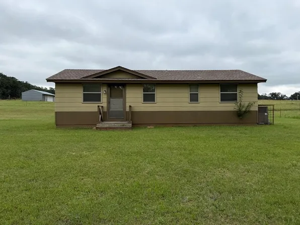 218 Quail Hollow Dr, Blanchard, OK 73010