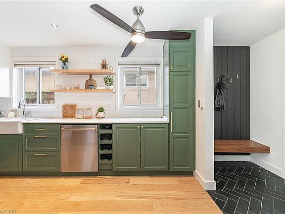 3rd image of 2431 Padstow Cres