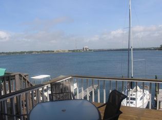 212 Snug Harbour Dr, Shalimar, FL 32579