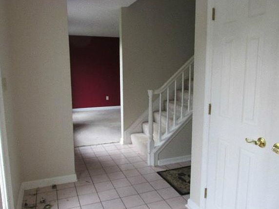 4th image of 1016 Manor Vue Ct