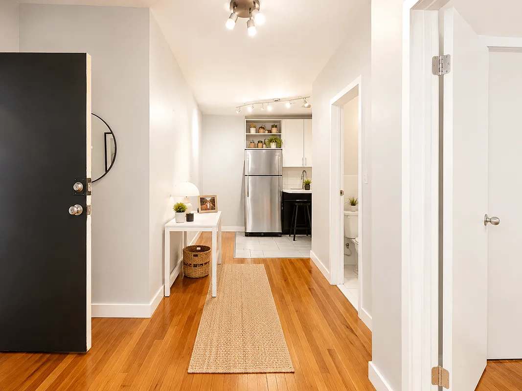 280 Mcdougal Street 1F