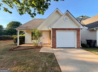 15 Lakeside Cir, Covington, GA 30016