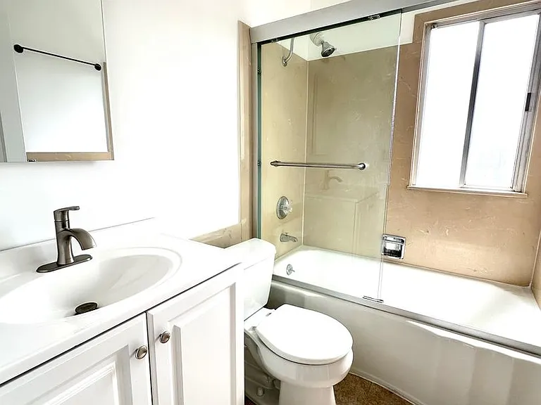 3833 Lawton St — Photo 13