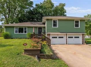 1813 Hillcrest Dr, Trenton, MO 64683