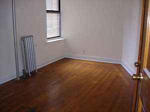 4th image of 215 W 90th St APT 12C