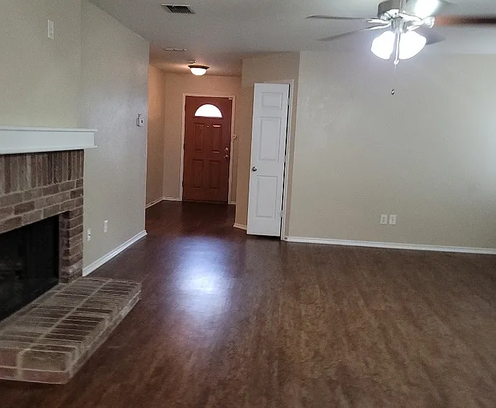 1340 Gayle St — Photo 2