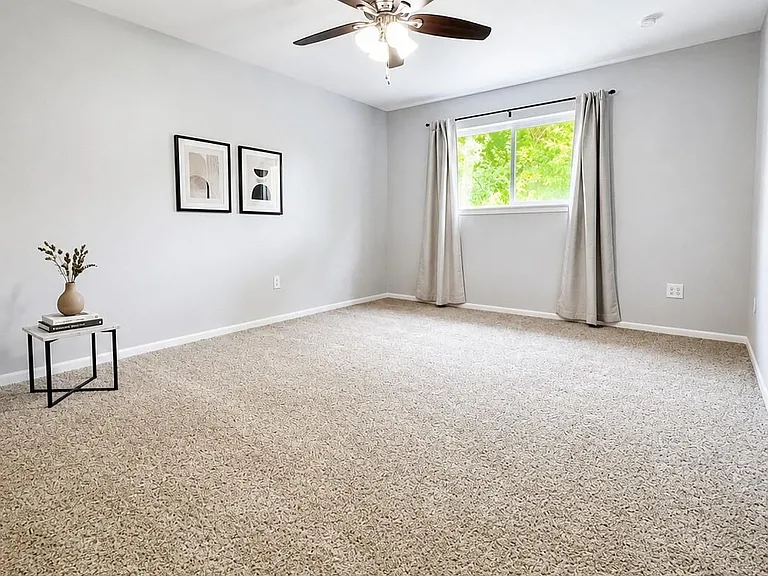 14011 Wickersham Ln — Photo 17