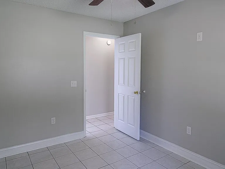 1235 Pineridge Way — Photo 15