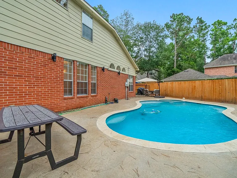 83 Terraglen Dr — Photo 37