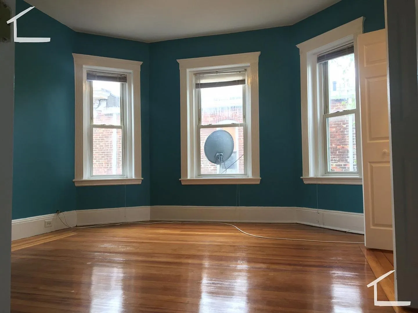 Spacious 3-Bedroom in Brighton | 1,600 Sq Ft, In-Unit Laundry & Parking — Photo 3