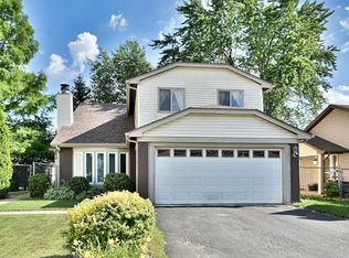 1340 Charger Ct, Carol Stream, IL 60188