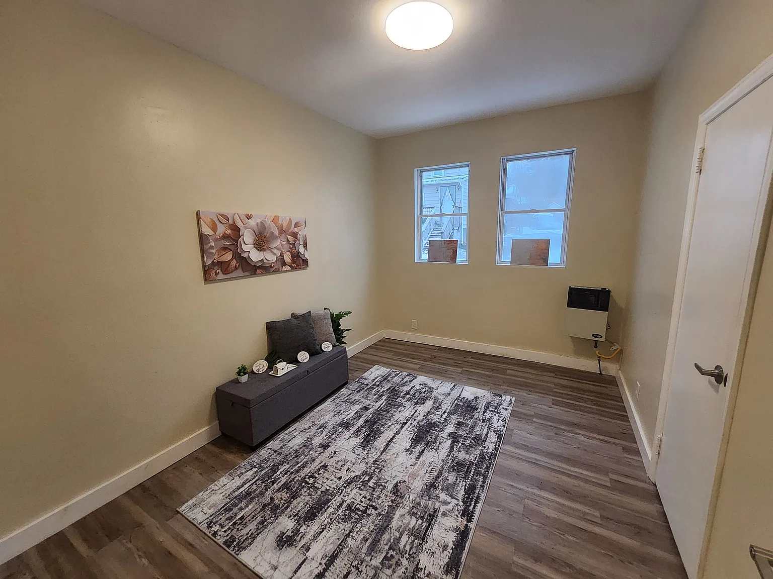 2 bed, 800 sqft, $1,350 — Photo 2