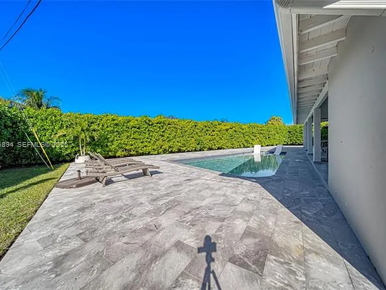 10600 SW 80th Ct — Photo 37