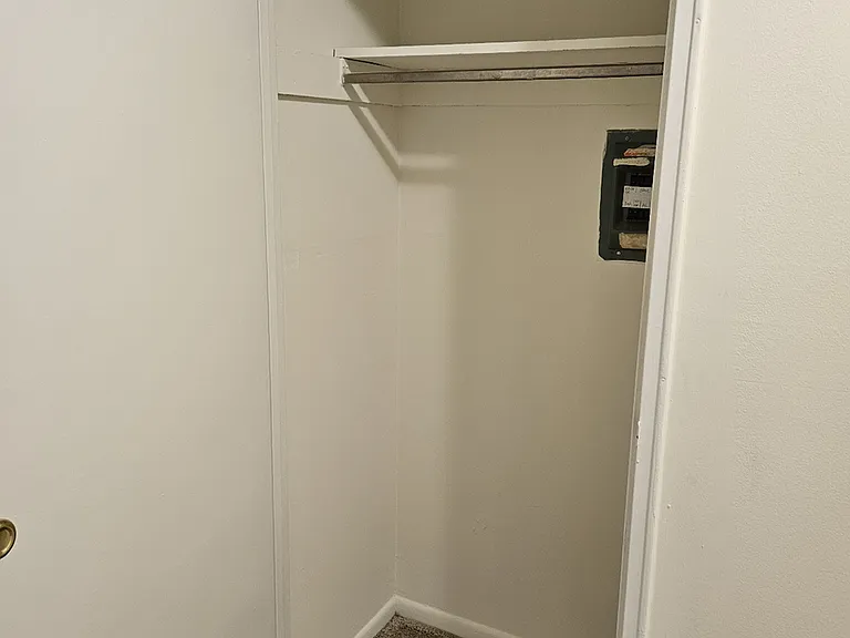 Lake Club Apartments — Photo 45