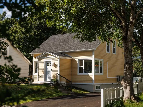 2 Milbanke Street, St. John's, NL A1B1P3