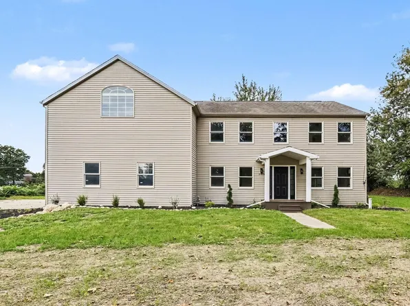 2415 Burton Rd, Niles, MI 49120